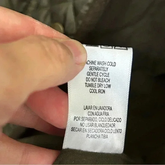 EUC Kut from the Kloth lightweight olive quilted jacket size Large Great details - Picture 4 of 11